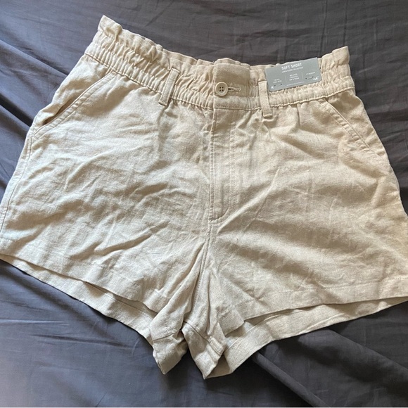 Linen Shorts - Picture 1 of 3